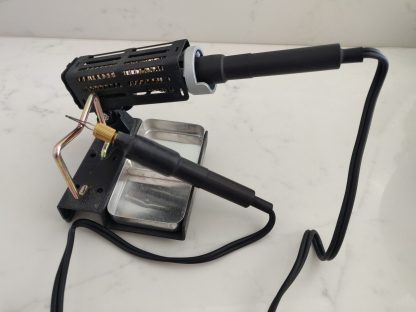 TRUArt metal holder